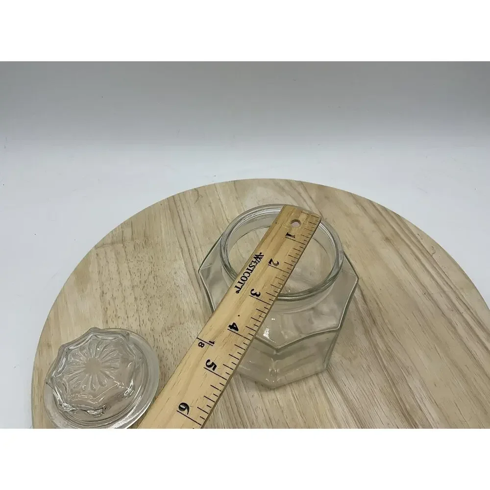 Unbranded clear glass